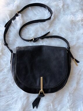 Vera Bradley Pebbled Leather Carson Saddle Bag